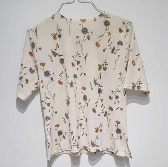 Vintage Floral Top - Picture 5 of 6